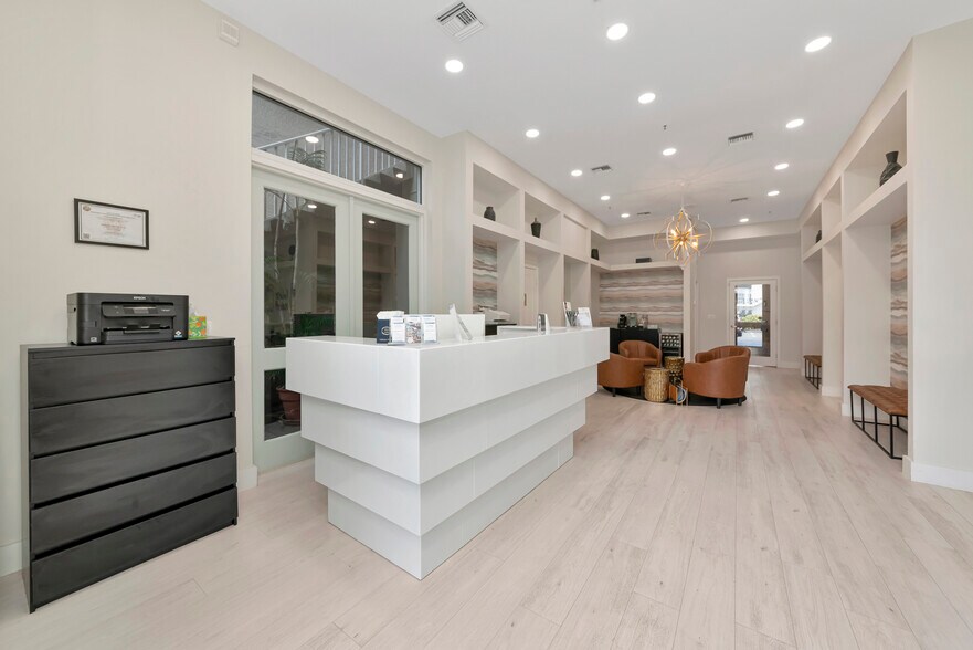 More Photos Of 1345 2nd St, Sarasota Office Residential For Sale