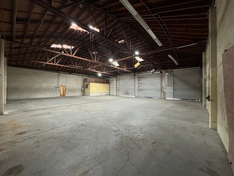 More Photos Of 352 Griffin St, Salinas Warehouse For Lease