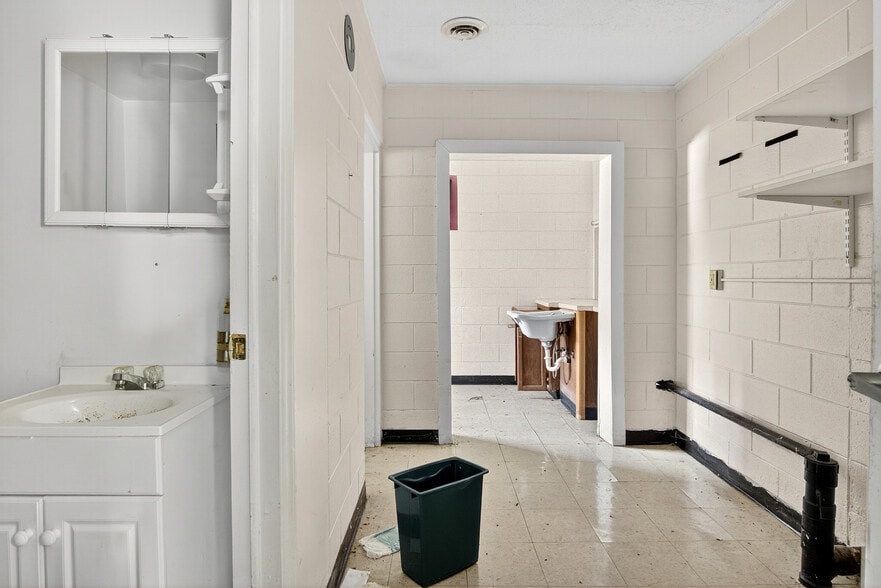 More Photos Of 306 S Allen Rd, Wake Forest Apartments For Sale