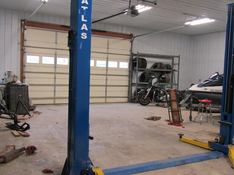 More Photos Of 56 N Bullock Rd, Mansfield Storefront Retail Office For Sale