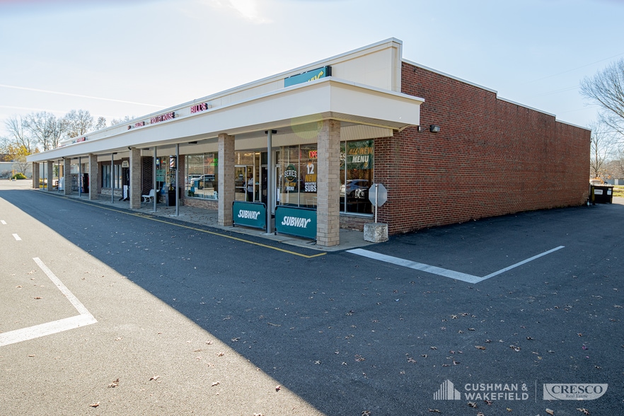 More Photos Of 7100 Columbia Rd, Cleveland Unknown For Lease