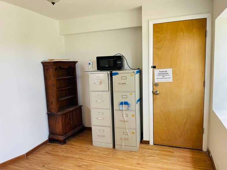 More Photos Of 9066 Baltimore Ave, College Park Storefront Retail Residential For Lease