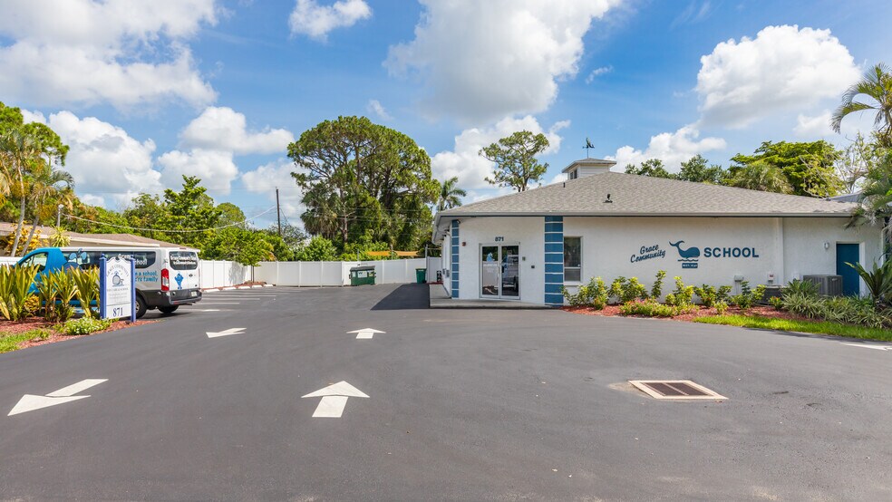 Primary Photo Of 871 100th Ave N, Naples Freestanding For Sale