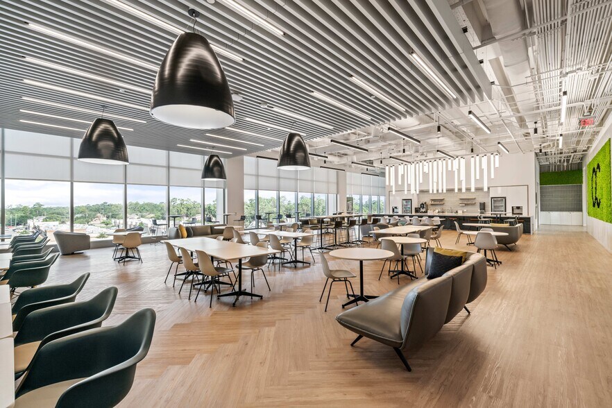 More Photos Of 8020 Katy Fwy, Houston Office For Lease