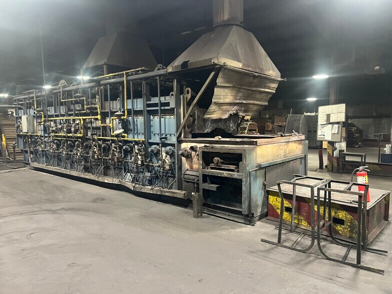 More Photos Of 400 S Gray St, Albany Manufacturing For Sale