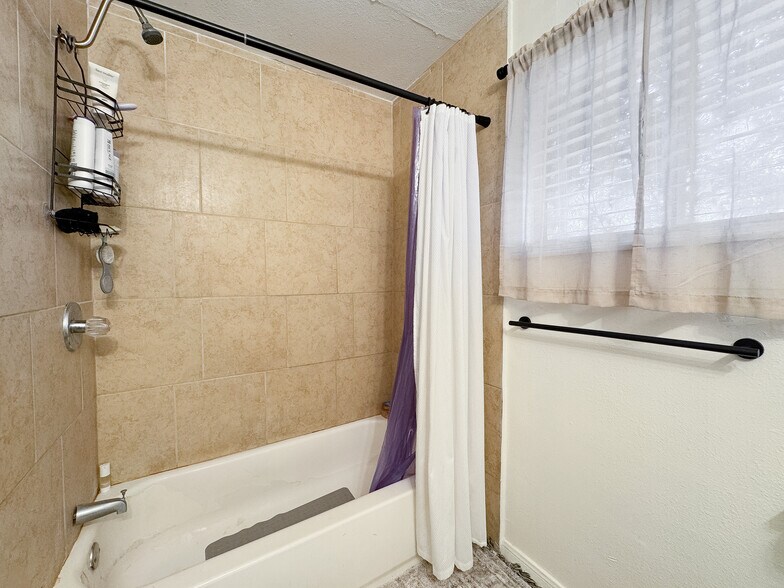 More Photos Of 2708-2712 Oakcliff St, Houston Apartments For Sale
