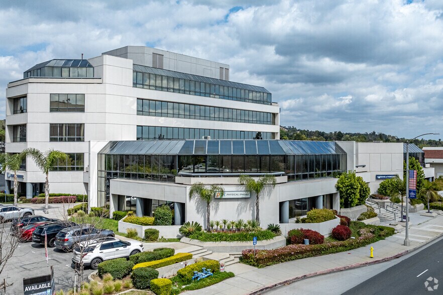 More Photos Of 15141 Whittier Blvd, Whittier Medical For Lease
