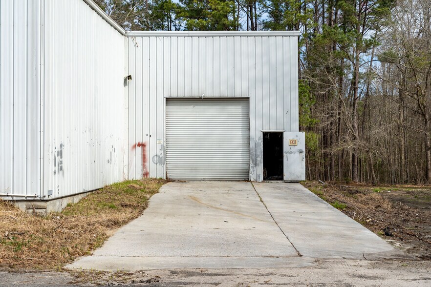 More Photos Of 175 Fordville Rd, Ridgeland Warehouse For Lease