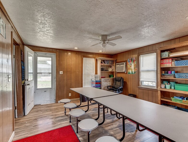 More Photos Of 1419 W London St, El Reno Religious Facility For Sale