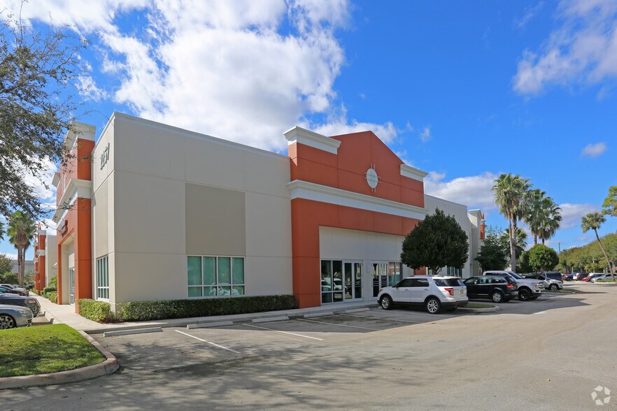 More Photos Of 2253 Vista Pky, West Palm Beach Unknown For Lease