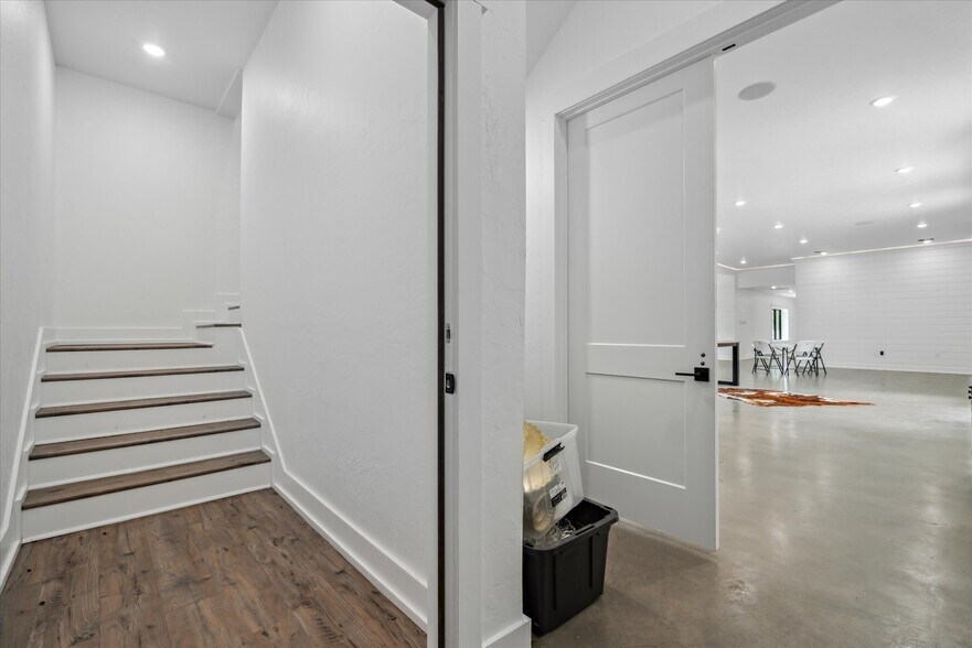 More Photos Of 1972 FM 857, Grand Saline Trailer Camper Park For Sale