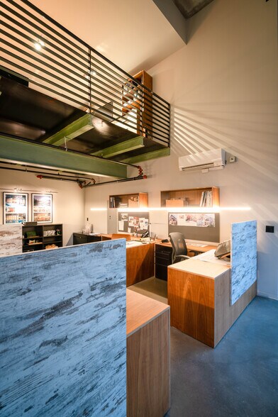 More Photos Of 3046 17th Ave W, Seattle Apartments For Lease