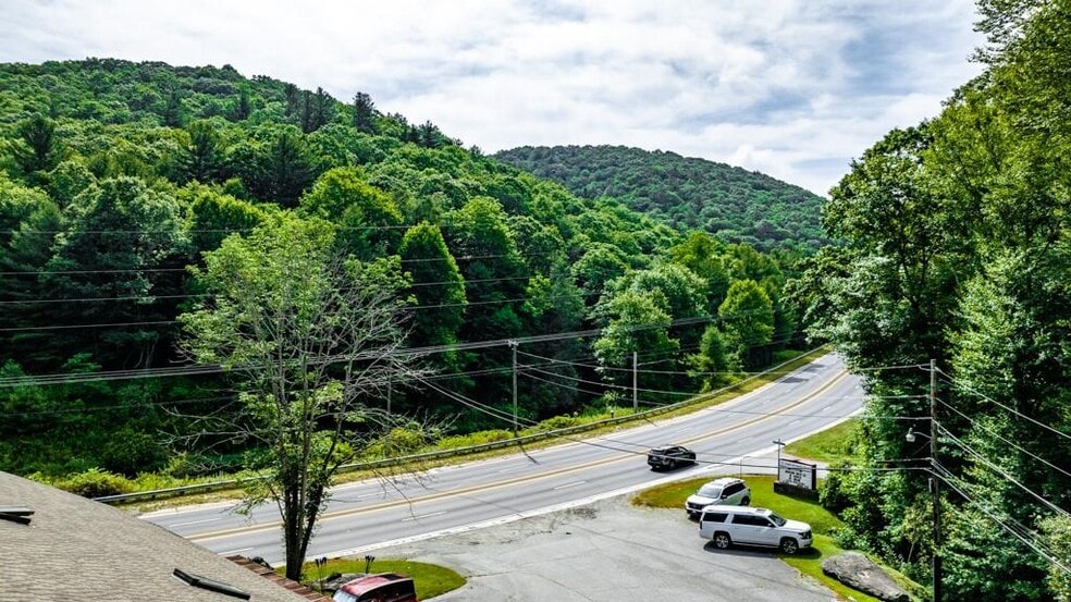More Photos Of 3894 US Hwy 321, Blowing Rock General Retail For Sale