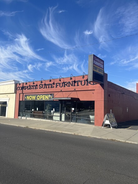 Primary Photo Of 1219 N Division St, Spokane Freestanding For Sale