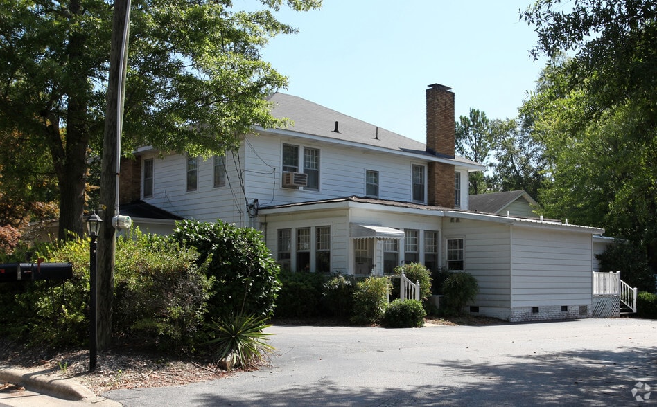 More Photos Of 913 N Arendell Ave, Zebulon Funeral Home For Sale