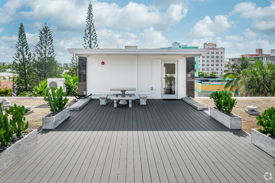 More Photos Of 200 Lake Ave, Lake Worth Loft Creative Space For Lease