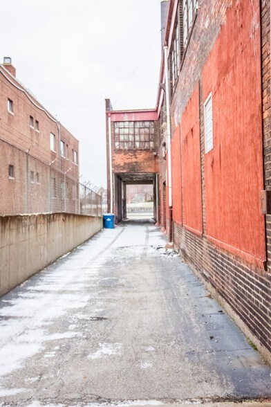 More Photos Of 3800-3812 Euclid Ave, Cleveland Light Manufacturing For Lease