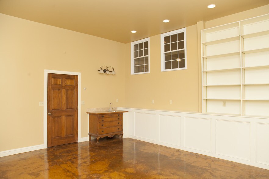 More Photos Of 2057 State Route 96, Trumansburg Hotel For Sale