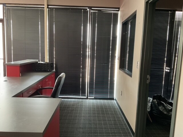 More Photos Of 912 Municipal Dr, Brandon Storefront For Lease