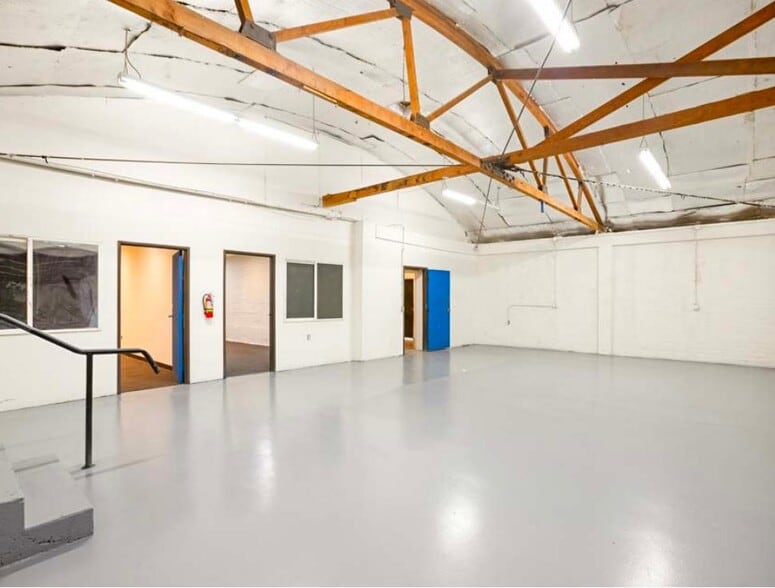More Photos Of 6009 Jurupa Ave, Riverside Warehouse For Lease
