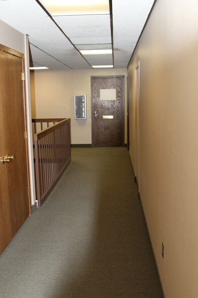 More Photos Of 1652 Greenview Dr SW, Rochester Office For Lease