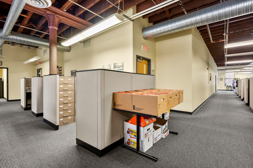 More Photos Of 60 S Pearl St, Albany Office For Sale