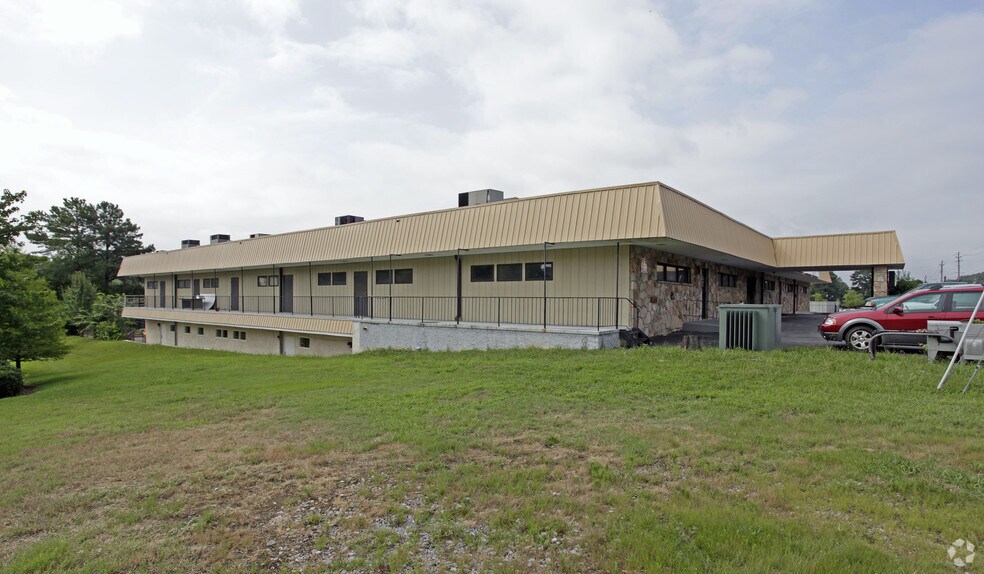 More Photos Of 2850 Westside Dr, Cleveland Medical For Lease