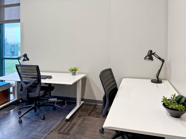 More Photos Of 1025 Quinn Dr, Waunakee Coworking Space