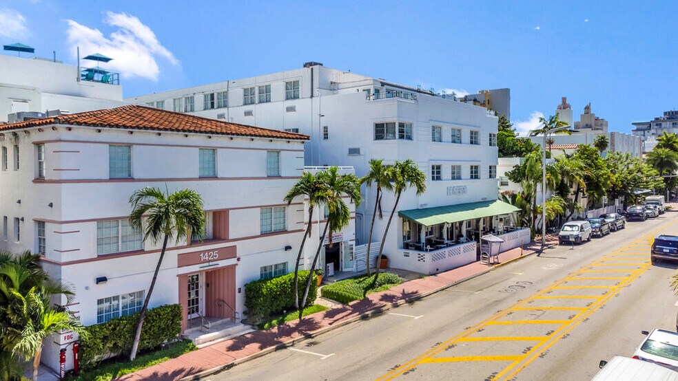 Primary Photo Of 1423 Collins Ave, Miami Beach Hotel For Sale