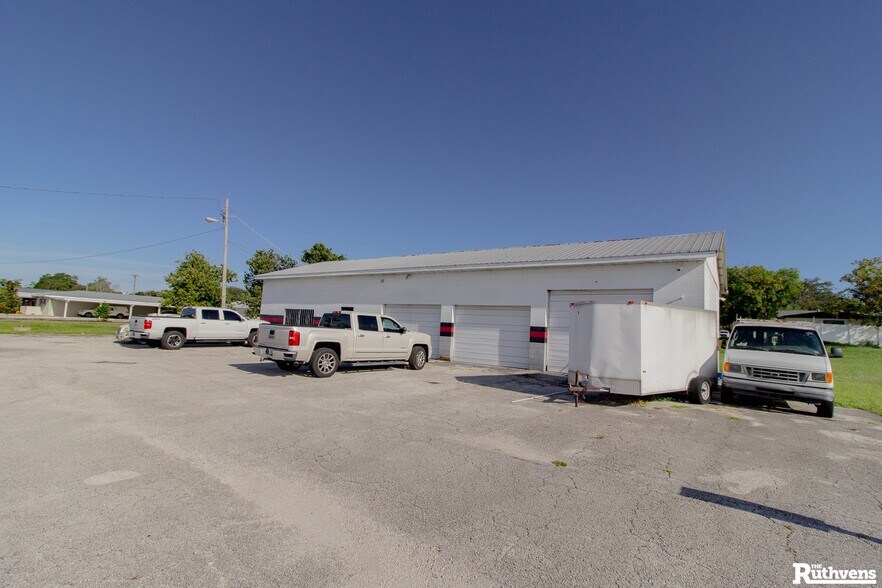 More Photos Of 1310 E Canal St, Mulberry Auto Repair For Sale