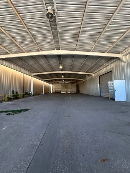 More Photos Of 5201 Grisham Dr, Rowlett Manufacturing For Lease