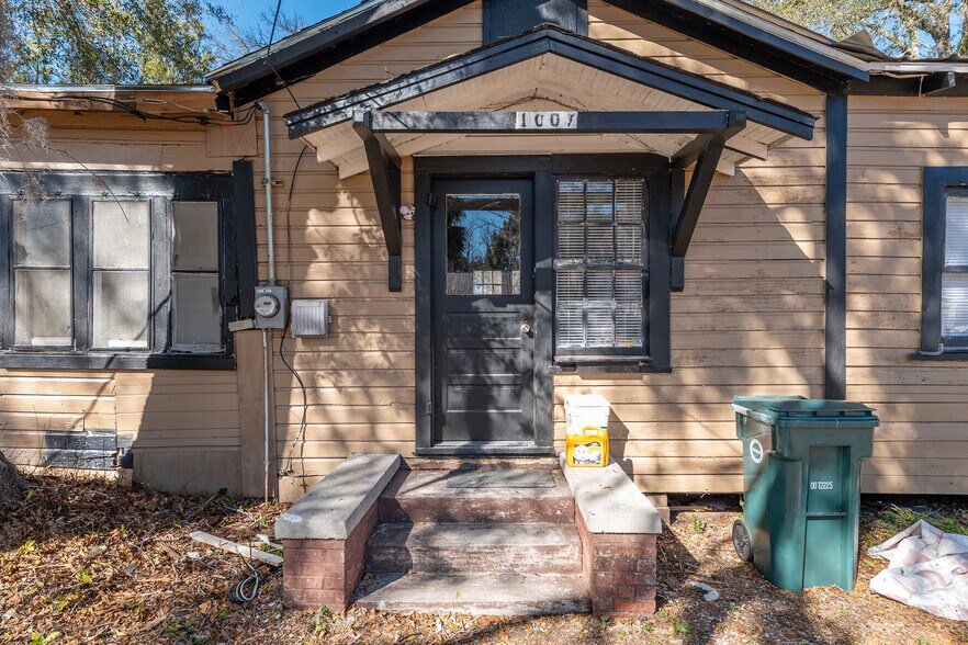 More Photos Of 1007 25th St, Ocala General Retail For Sale