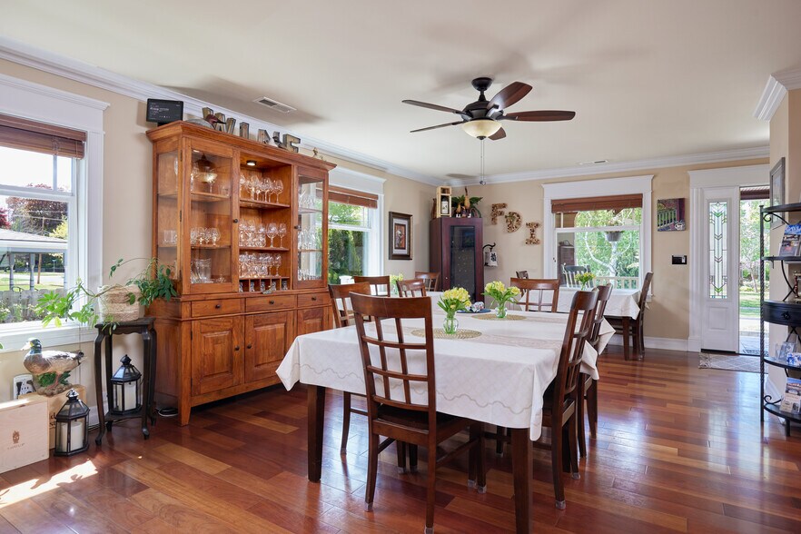 More Photos Of 527 Catherine St, Walla Walla Hospitality For Sale