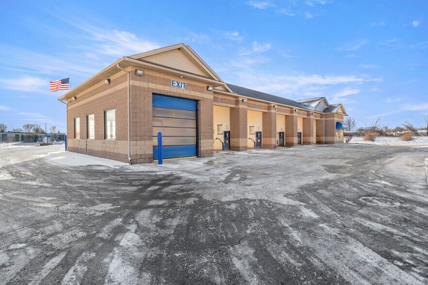 More Photos Of 8858 N Telegraph Rd, Newport Carwash For Sale