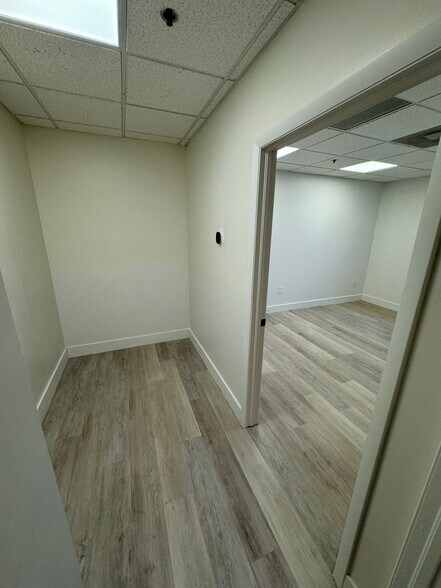 More Photos Of 12550 Biscayne Blvd, North Miami Medical For Sale