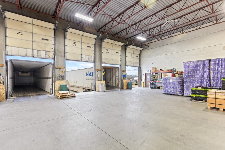 More Photos Of 131 Tilley Rd, Kelowna Warehouse For Sale