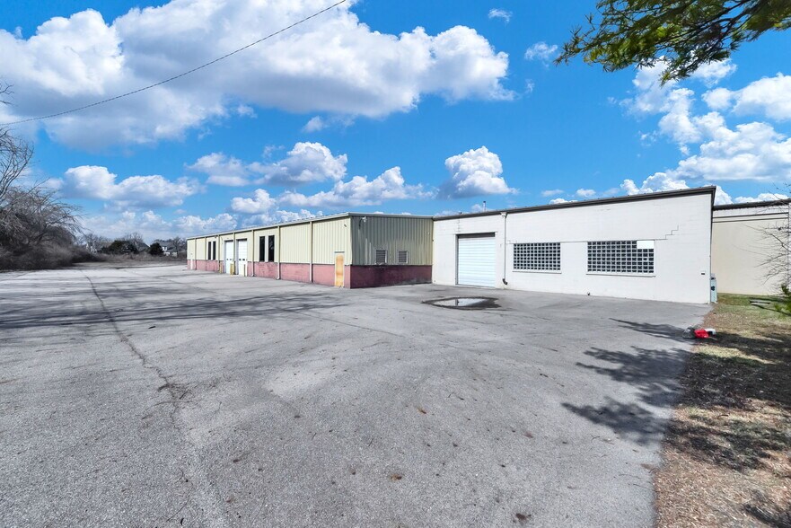More Photos Of 2455 Harrisburg Pike, Grove City Warehouse For Sale