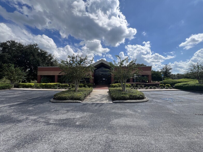 More Photos Of 702 Tillman Pl, Plant City Medical For Sale