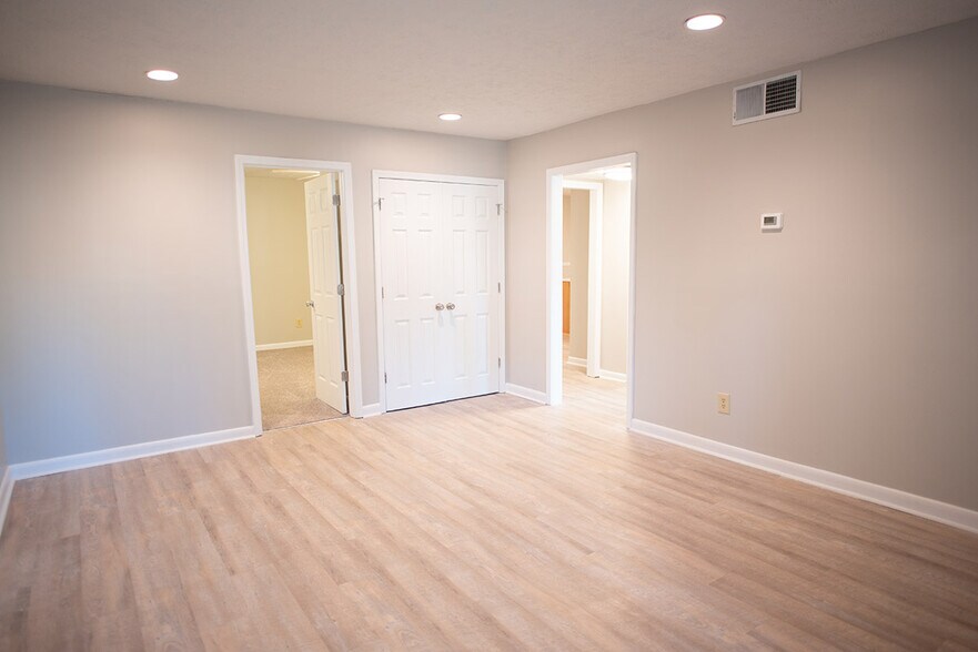 More Photos Of 2109 Elvira St, Fayetteville Apartments For Sale