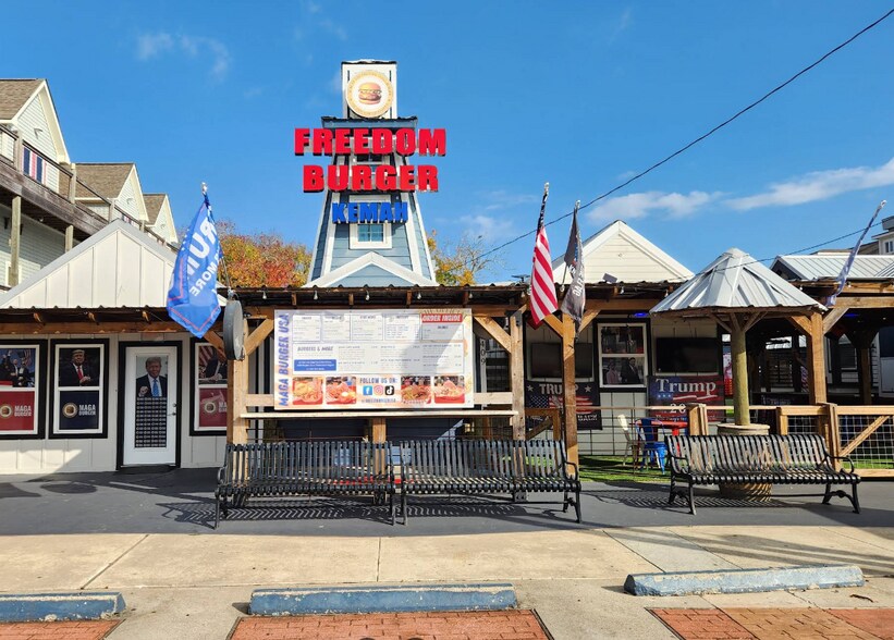 More Photos Of 409 Bradford Ave, Kemah General Retail For Lease