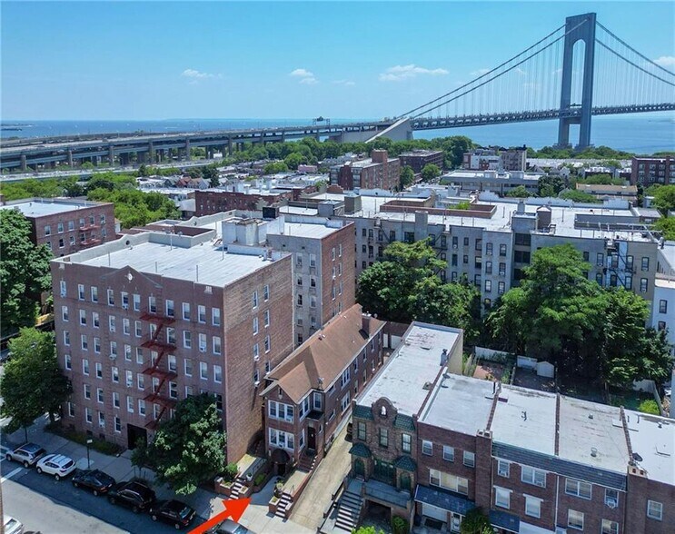 More Photos Of 364 97th St, Brooklyn Office Residential For Lease