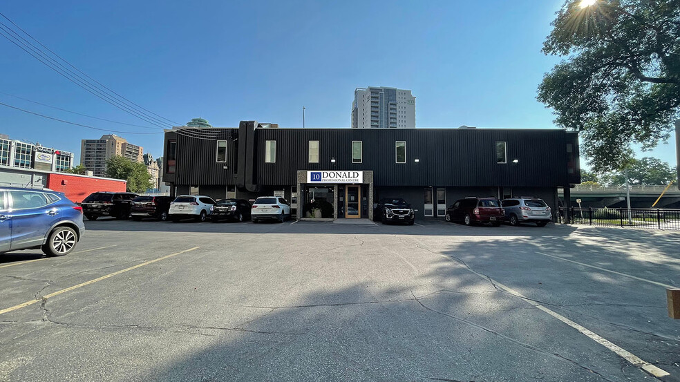 Primary Photo Of 10 Donald St, Winnipeg Office For Lease