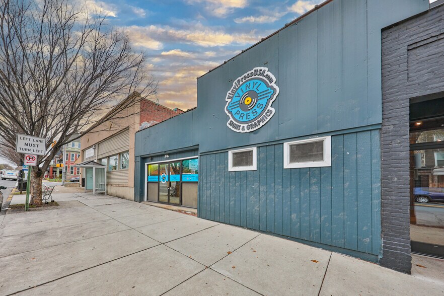 More Photos Of 915 Northampton St, Easton General Retail For Sale