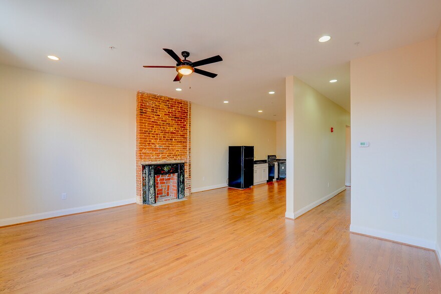 More Photos Of 2116-2118 Saint Paul St, Baltimore Apartments For Sale
