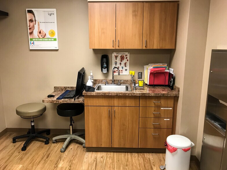 More Photos Of 3829 Woodley Rd, Toledo Medical For Lease