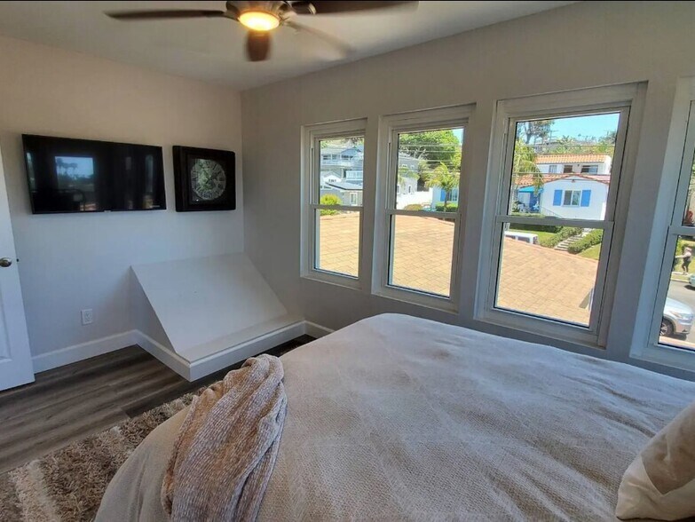 More Photos Of 1558 Ebers St, San Diego Apartments For Sale