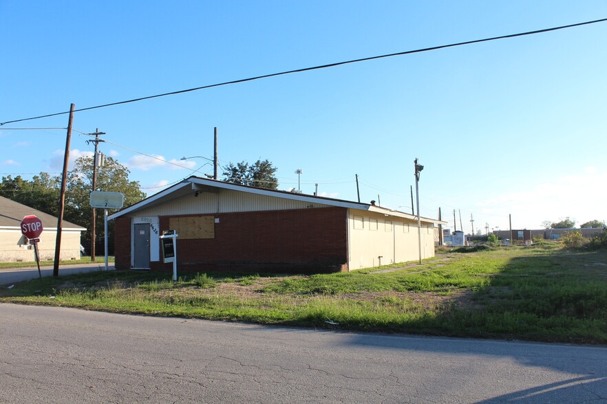 More Photos Of 6626 Capitol St, Houston General Retail For Sale