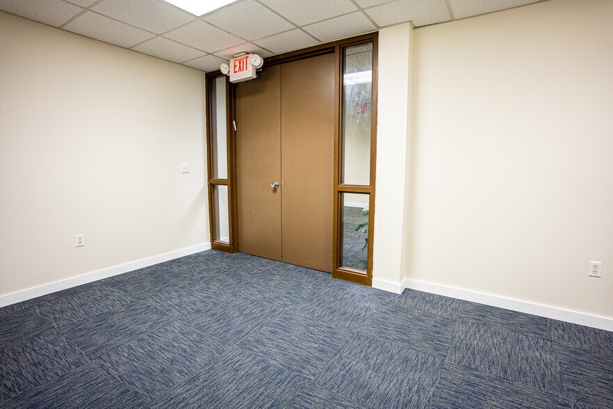 More Photos Of 3201 N Federal Hwy, Oakland Park Medical For Lease