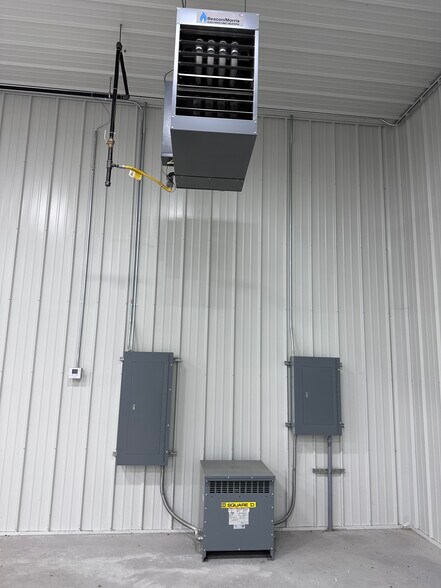 More Photos Of 3707 Elmers Industrial, Traverse City Warehouse For Lease