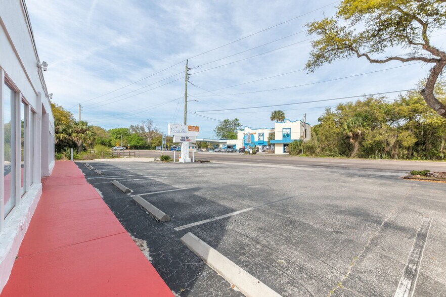 More Photos Of 1035 Anastasia Blvd, Saint Augustine Restaurant For Sale